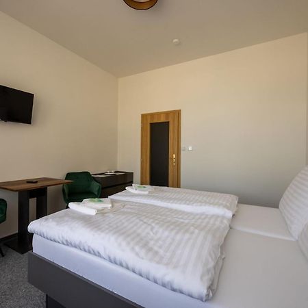 Hotel Tht Polička Eksteriør billede