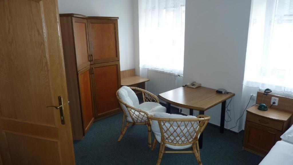 Hotel Tht Polička Eksteriør billede