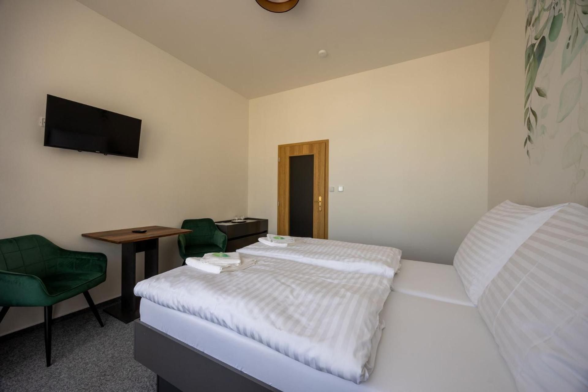 Hotel Tht Polička Eksteriør billede