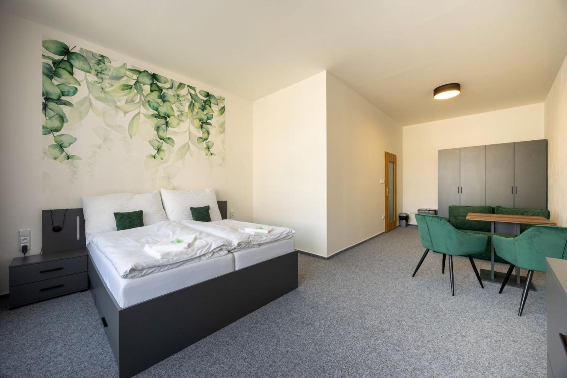 Hotel Tht Polička Eksteriør billede